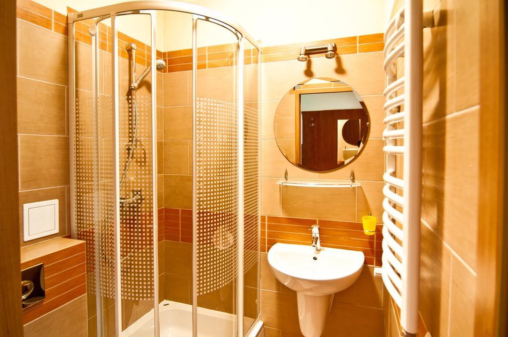 Sanatorium Energetyk Hotell Krynica-Zdrój Rum bild